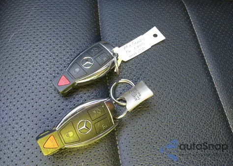 2016 Mercedes-Benz C 300 Sport 4Matic из США, поврежденный, VIN 55SWF4KBXGU104052